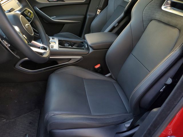 2025 Jaguar F-PACE R-Dynamic S - Photo 16