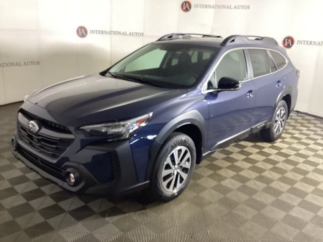 2025 Subaru Outback Premium's photo
