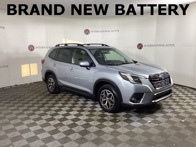 2022 Subaru Forester Premium photo 3