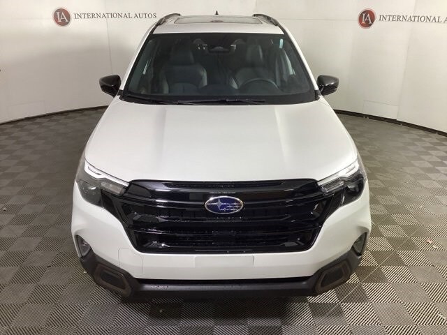 2025 Subaru Forester Sport photo 2
