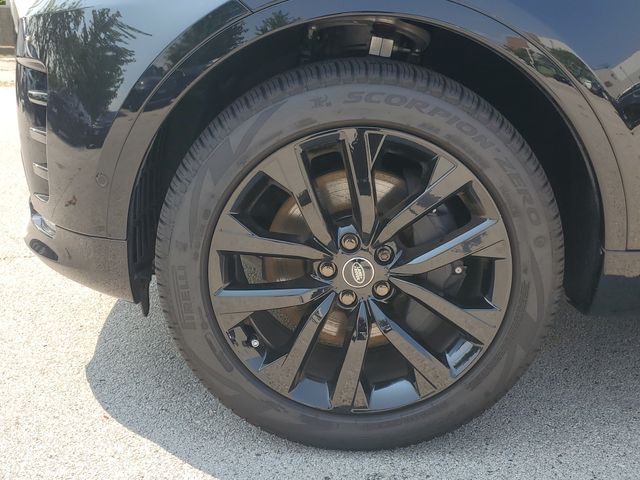 2026 Land Rover Discovery Gemini Edition - Photo 8