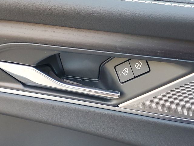 2026 Jaguar F-Pace R-Dynamic S - Photo 24