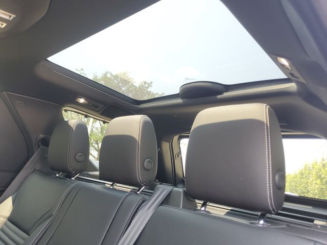2026 Land Rover Discovery Gemini Edition - Photo 12