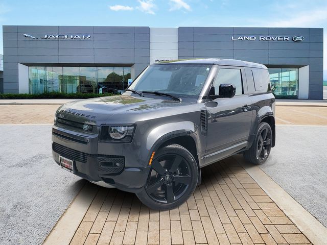 2024 Land Rover Defender 90 V8 P525's photo