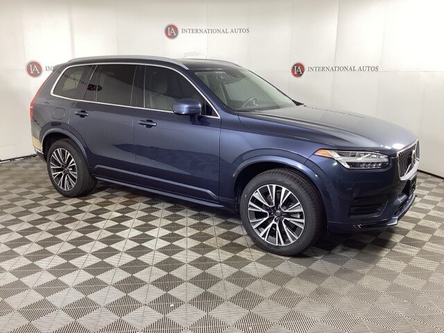 2020 Volvo XC90 T5 Momentum photo 3