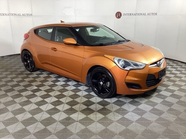 2013 Hyundai Veloster Base photo 3