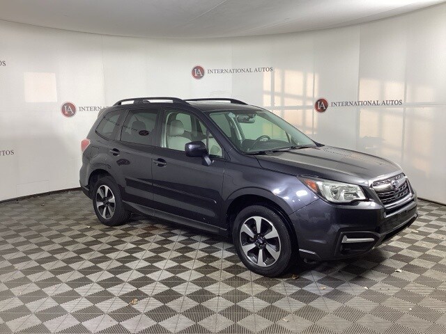 2017 Subaru Forester 2.5i Premium photo 3