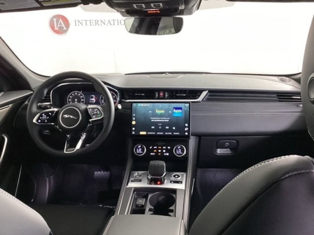 New 2025 Jaguar F-PACE P400 R-Dynamic S SUV