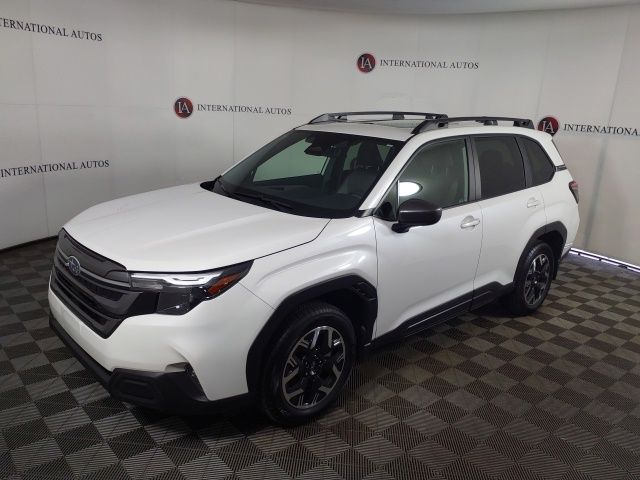 2025 Subaru Forester Premium's photo