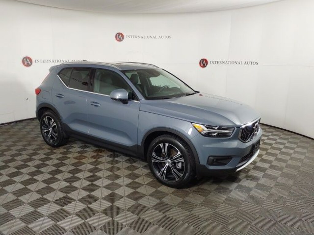 Used 2022 Volvo XC40 T5 Inscription SUV