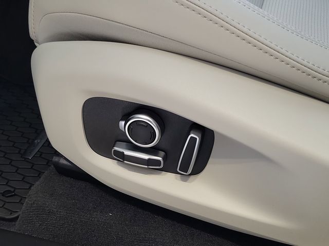 2026 Jaguar F-Pace R-Dynamic S - Photo 24