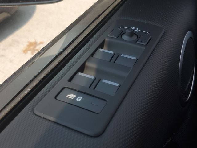 2026 Land Rover Discovery Gemini Edition - Photo 21