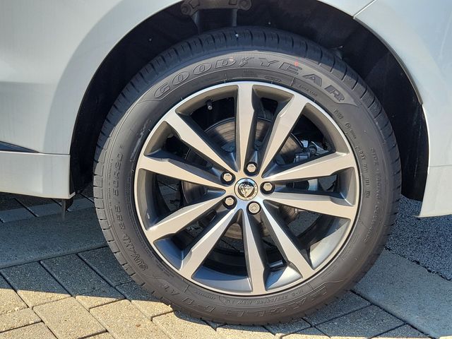 2026 Jaguar F-Pace R-Dynamic S - Photo 7