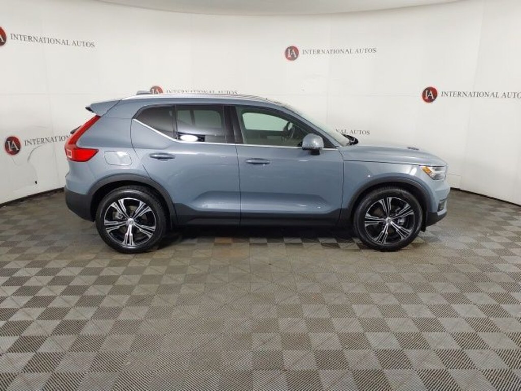 Used 2022 Volvo XC40 T5 Inscription SUV