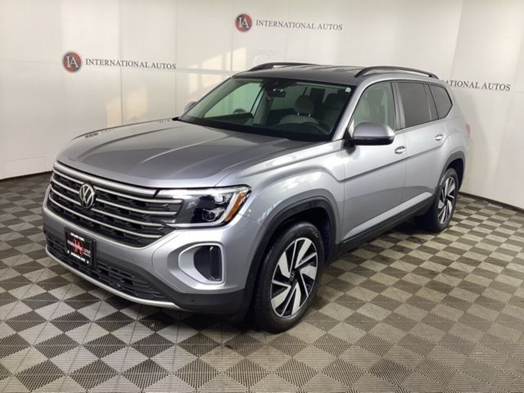 Used 2024 Volkswagen Atlas 2.0T SE w/Technology SUV