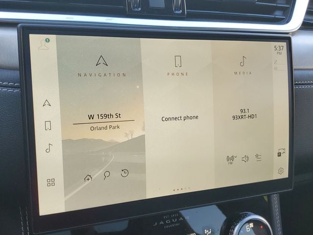 2025 Jaguar F-PACE R-Dynamic S - Photo 22