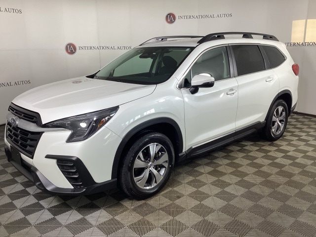 2023 Subaru Ascent Premium's photo
