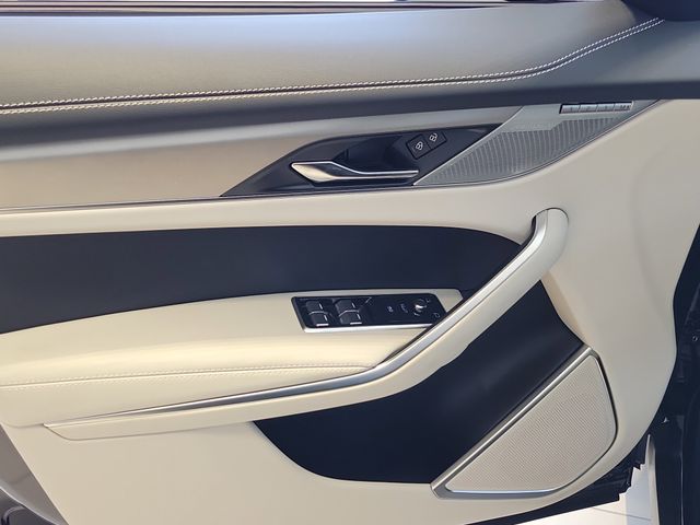 2026 Jaguar F-Pace R-Dynamic S - Photo 25