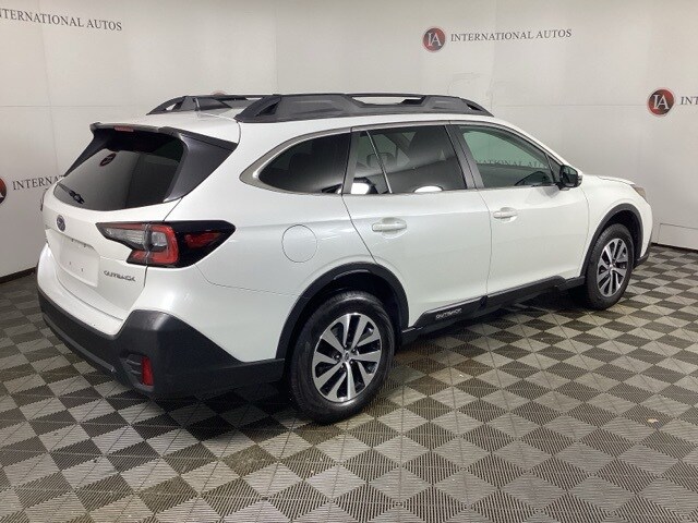 2020 Subaru Outback Premium photo 3