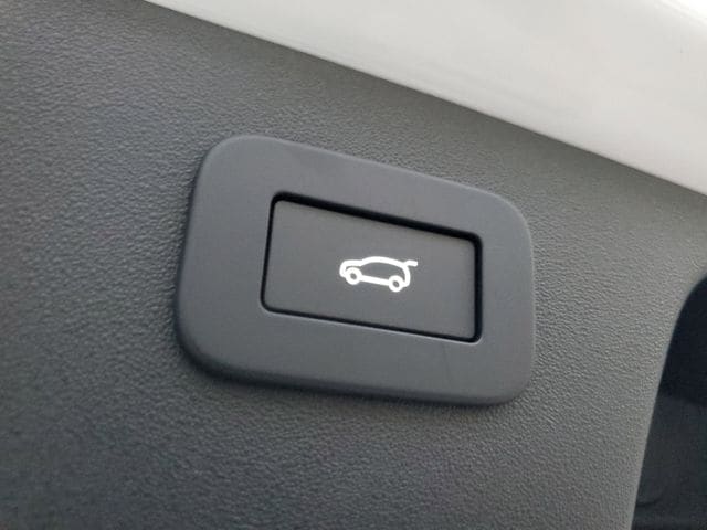 2024 Jaguar E-Pace R-DYNAMIC SE - Photo 11