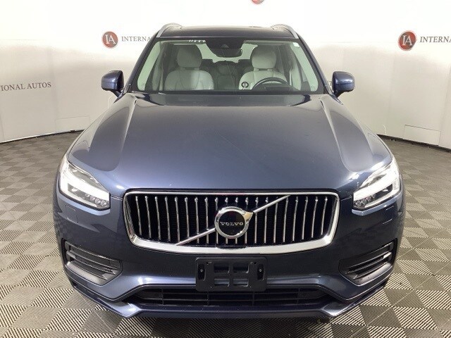 2020 Volvo XC90 T5 Momentum photo 2
