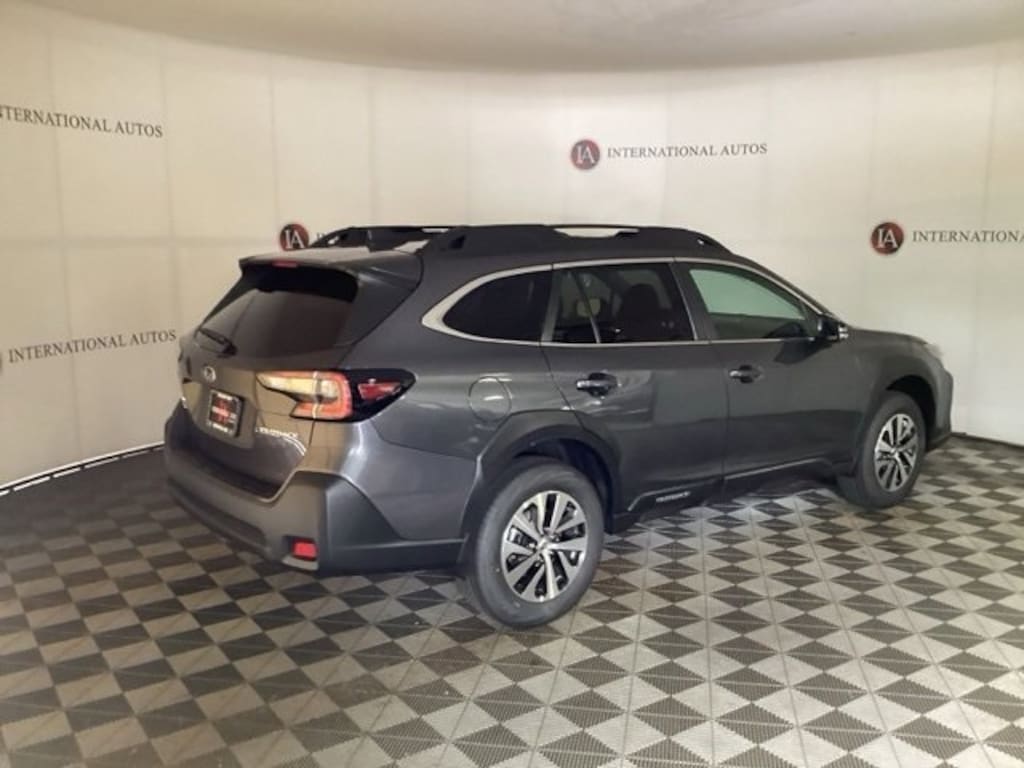 Used 2025 Subaru Outback Premium pk 13 SUV