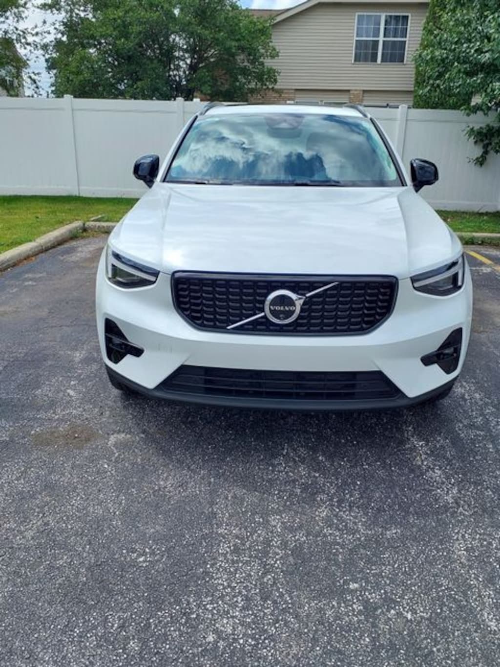 Used 2026 Volvo XC40 B5 Plus SUV