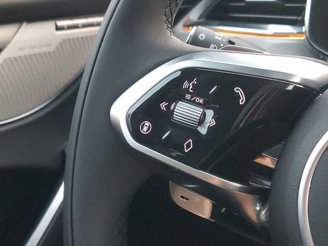 2026 Jaguar F-Pace R-Dynamic S - Photo 30