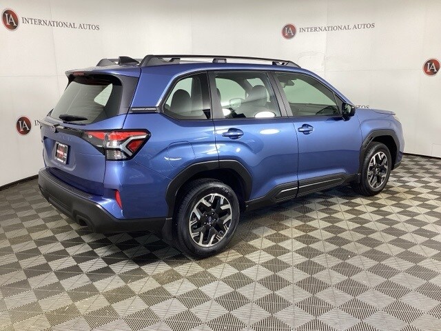 2025 Subaru Forester Base photo 4