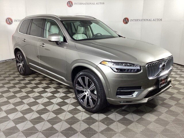2022 Volvo XC90 T6 Inscription photo 3