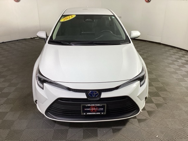 Used 2023 Toyota Corolla LE with VIN JTDBCMFE8P3018152 for sale in Tinley Park, IL