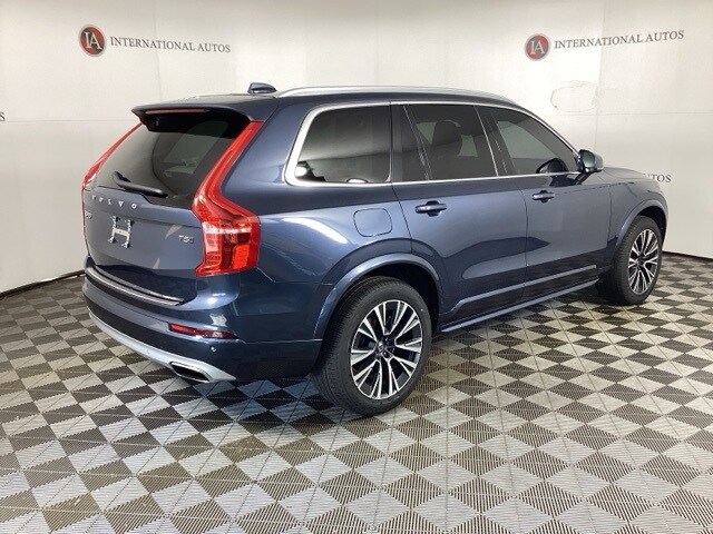 2020 Volvo XC90 T5 Momentum photo 4