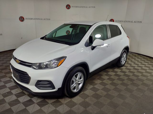 2020 Chevrolet Trax LS's photo