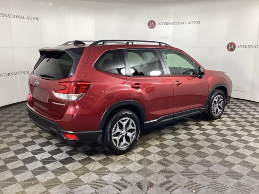 Used 2024 Subaru Forester Premium SUV