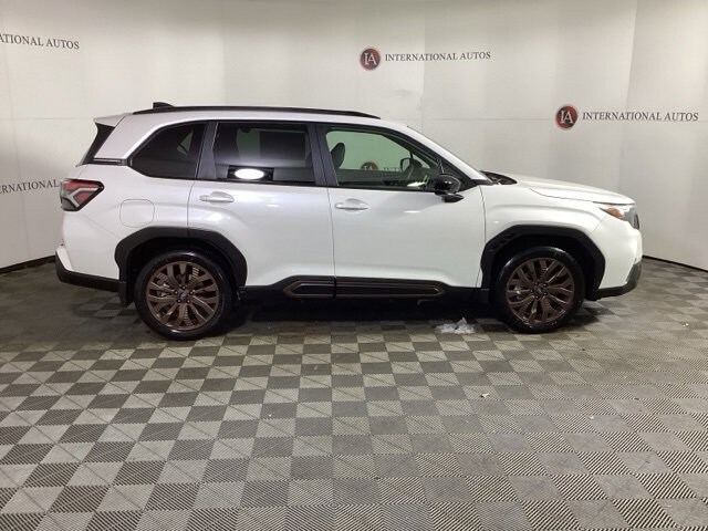 2025 Subaru Forester Sport photo 4