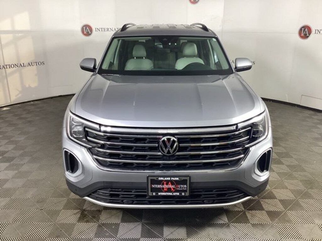 Used 2024 Volkswagen Atlas 2.0T SE w/Technology SUV