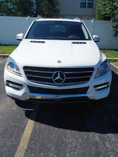 Used 2013 Mercedes-Benz M-Class ML350 with VIN 4JGDA5HB8DA105396 for sale in Tinley Park, IL