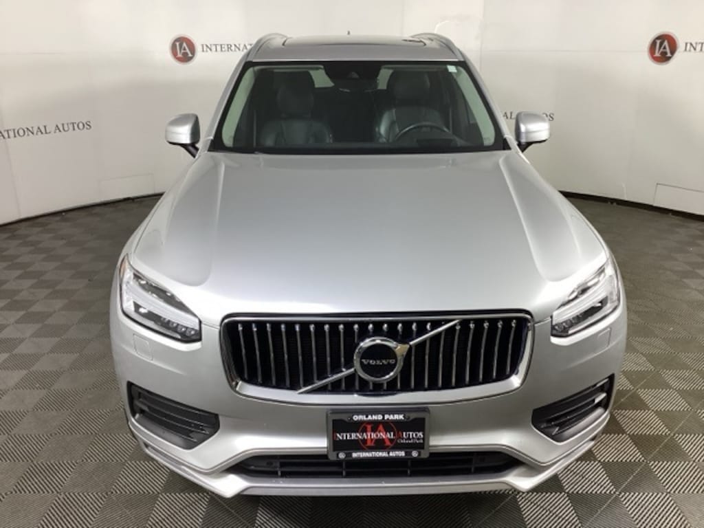 Used 2022 Volvo XC90 T6 Momentum SUV