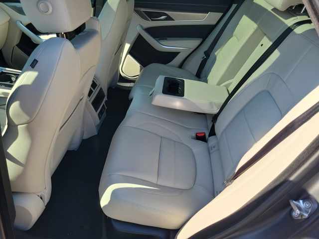2026 Jaguar F-Pace R-Dynamic S - Photo 11