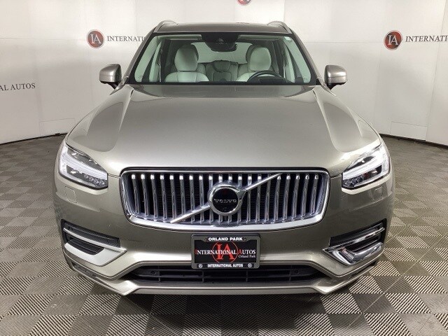 2022 Volvo XC90 T6 Inscription photo 2