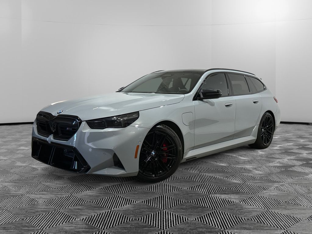 2025 BMW M5 M5 Touring's photo