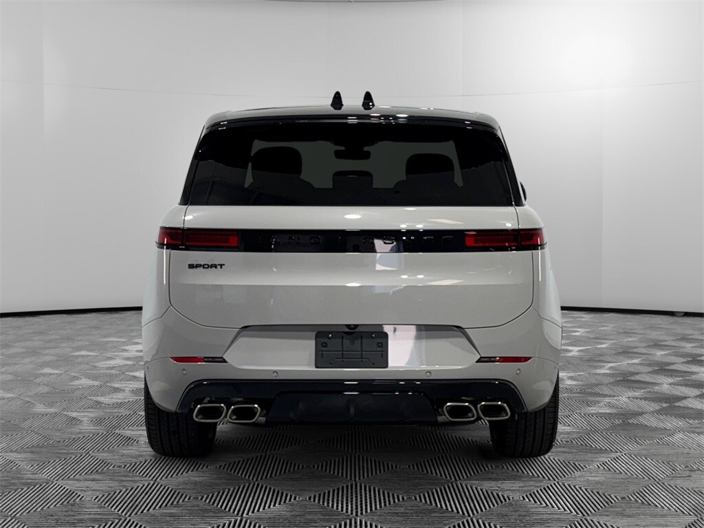 2025 Land Rover Range Rover Sport P530 Dynamic SE photo 3