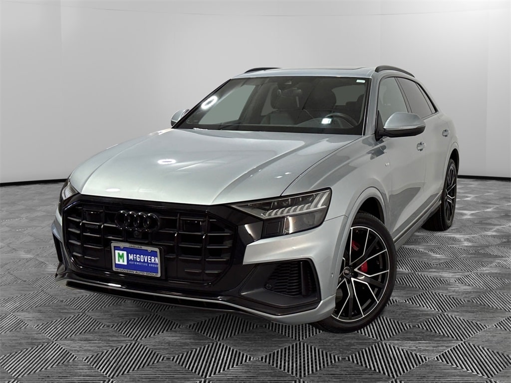 2023 Audi Q8 Premium Plus