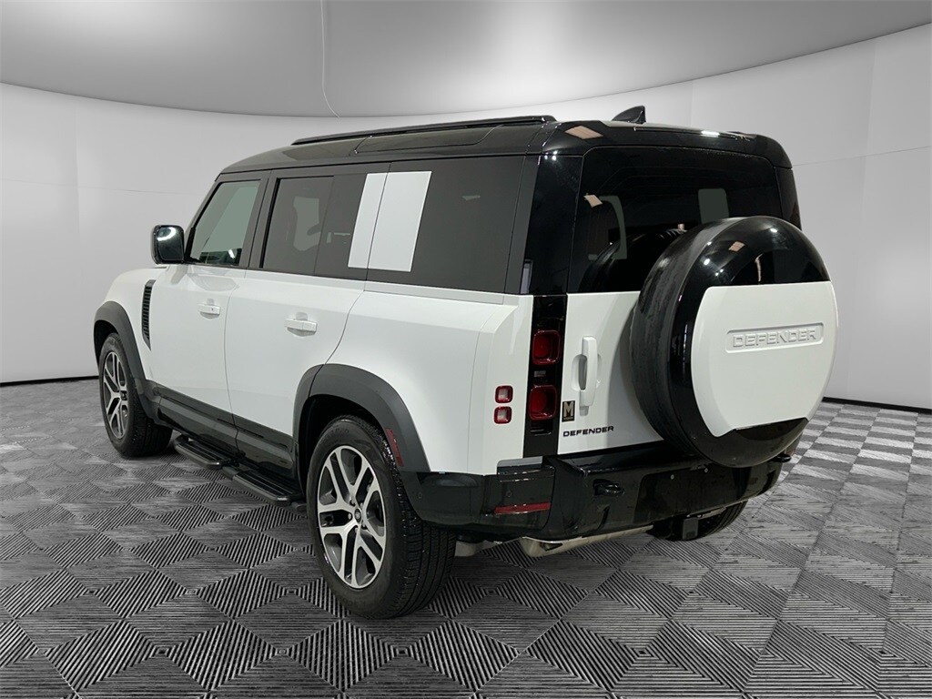 Used 2025 Land Rover Defender 110 X-Dynamic SE SUV