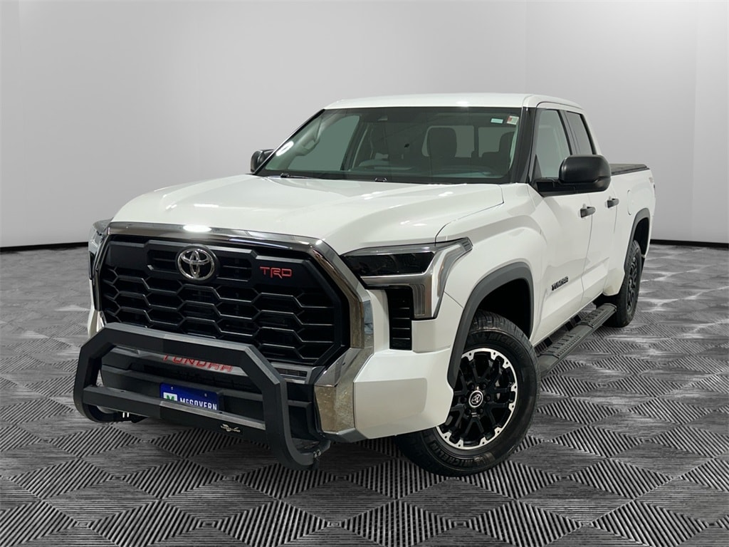 2023 Toyota Tundra SR5's photo