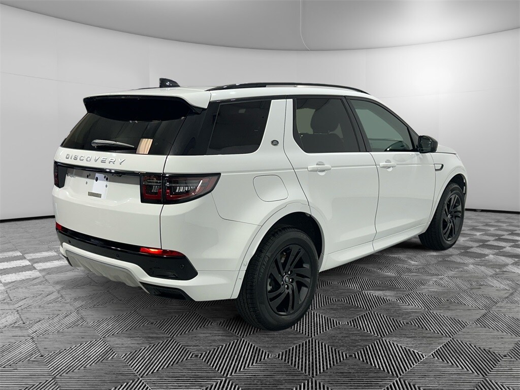 2024 Land Rover Discovery Sport S photo 3