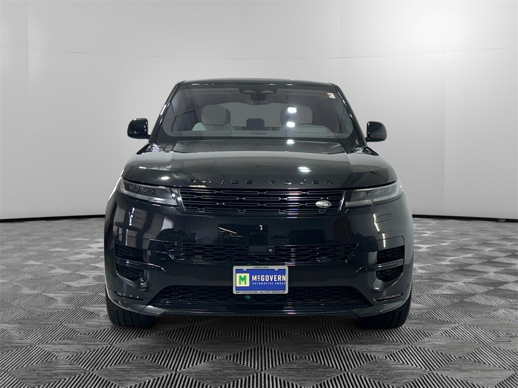 2023 Land Rover Range Rover Sport SE photo 3