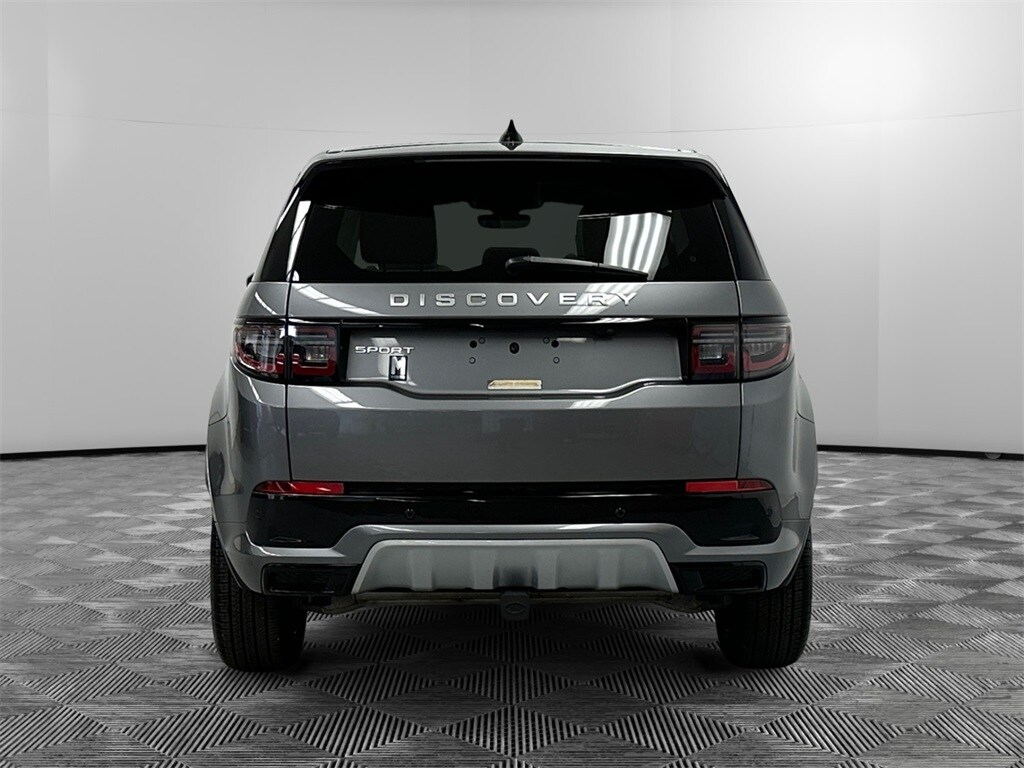 2025 Land Rover Discovery Sport S photo 4
