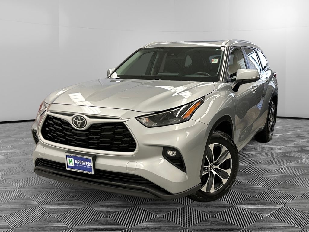 Used 2023 Toyota Highlander XLE SUV