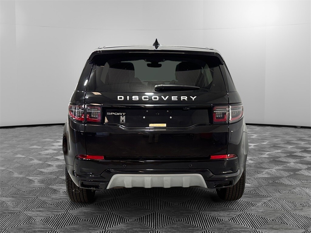 2025 Land Rover Discovery Sport S photo 4